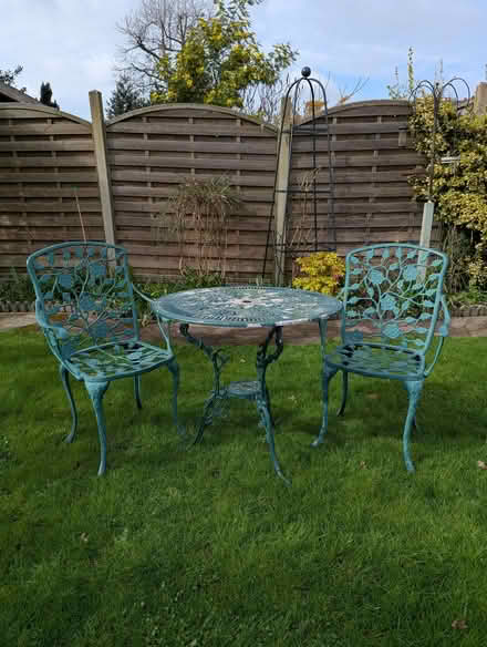 Photo of free Garden table and 2 chairs (Winchmore Hill N21) #1