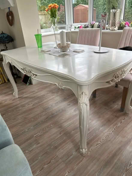 Photo of free White dining room table (Henley-on-Thames RG9) #1