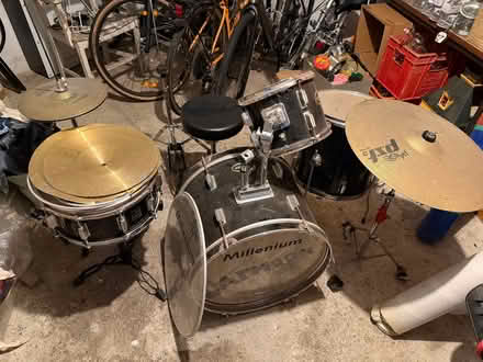 Photo of free complete drumkit (White Cross LA1) #1