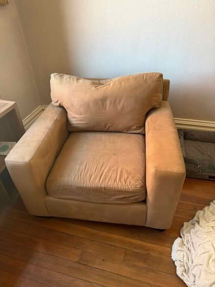 Photo of free Side chair (Downtown area) #1