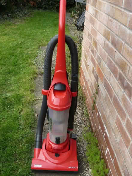 Photo of free Zanussi 1800W upright bagless vacuum cleaner (Kempsey WR5) #1