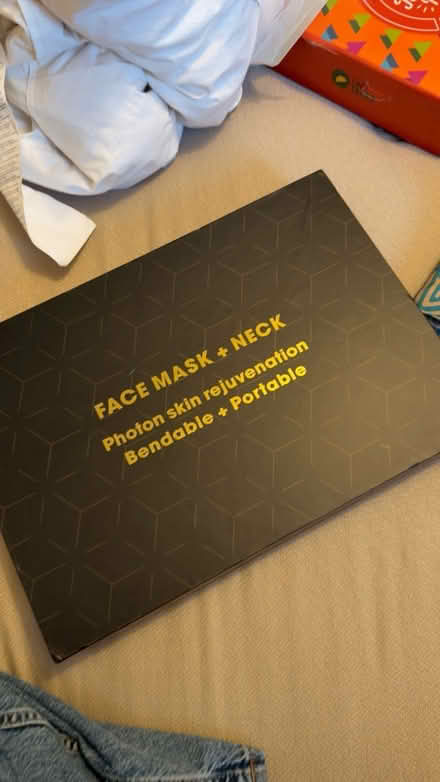 Photo of free Red light therapy mask (The Exchange LS12) #3