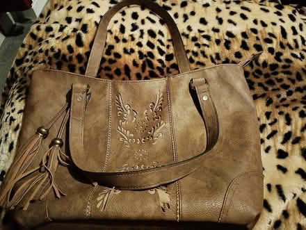 Photo of free Ladies tote hand bag (Chesser EH14) #1
