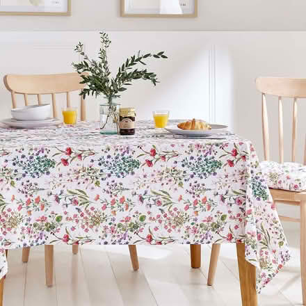 Photo of Waterproof table cloths (Woodford IG8) #1