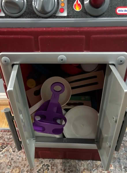 Photo of free Lil Tikes grill w accessories (Columbia) #3