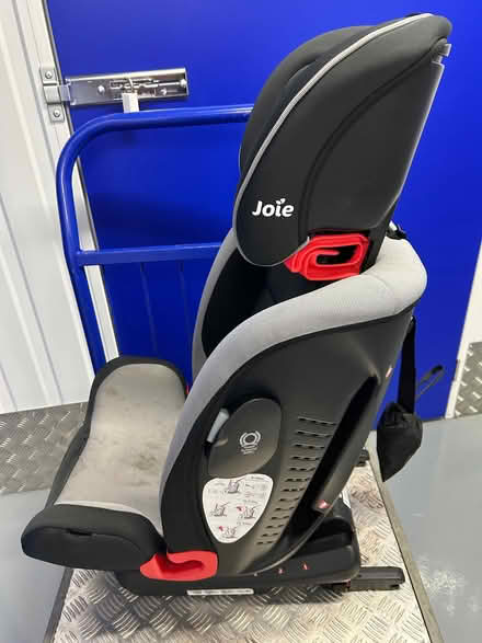 Photo of free Joie isofix car seat 15-36kg (Raynes Park SW20) #2