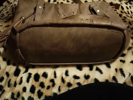 Photo of free Ladies tote hand bag (Chesser EH14) #3