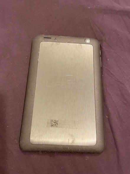 Photo of free Old iPad tablet (Wandsworth SW18) #1