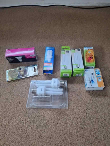 Photo of free Energy saving lightbulbs (Bedhampton PO9) #1