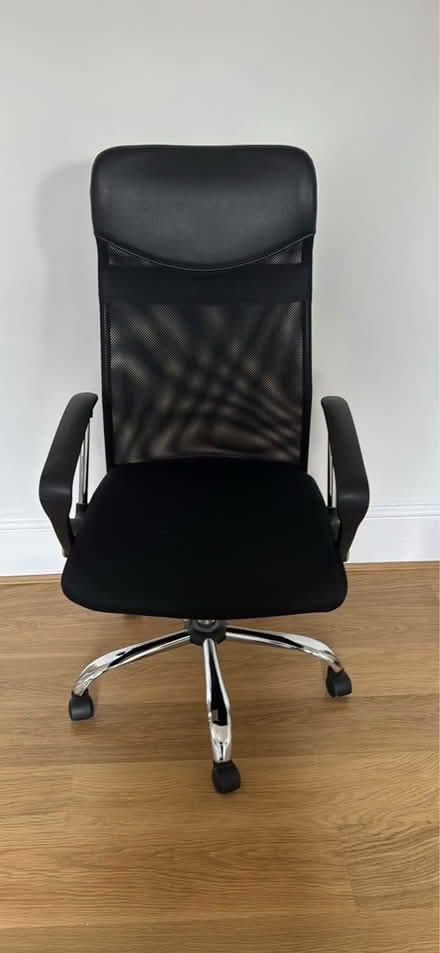 Photo of free Desk chair (Sw16) #1