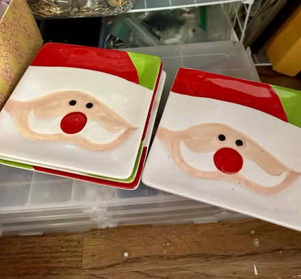 Photo of free 4 Santa plates (Lawrence and Pruneridge) #1