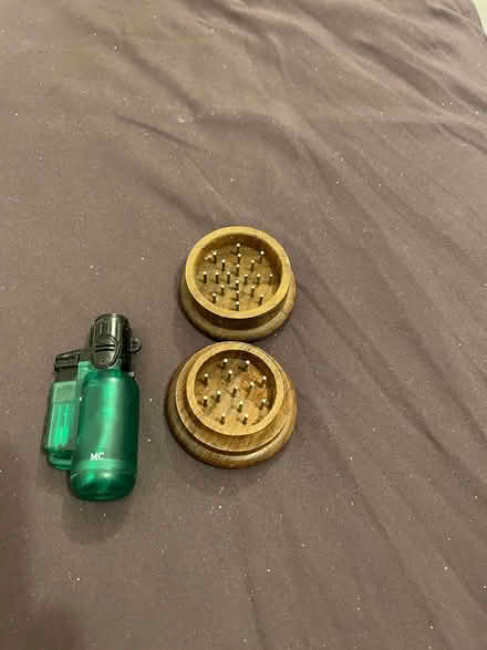 Photo of free Weed grinder/green grande lighter (Wandsworth SW18) #1