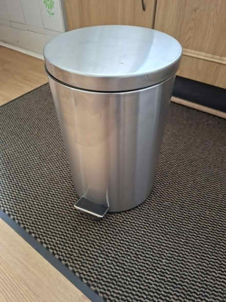 Photo of free Small stainless steel pedal bin (Liverpool. Allerton) #1