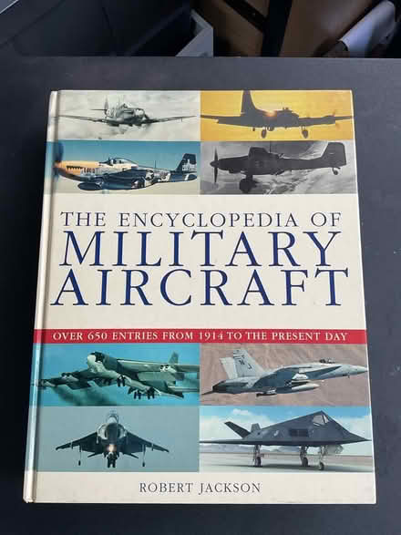 Photo of free Military Aircraft Book (RG30 Tilehurst) #1