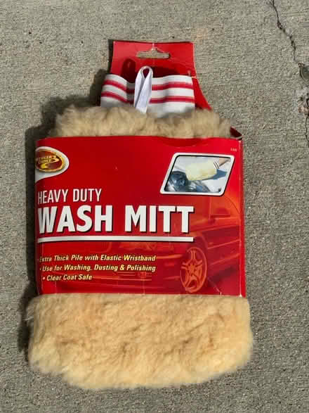 Photo of free Large Car Wash Mitt (Westminster) #1