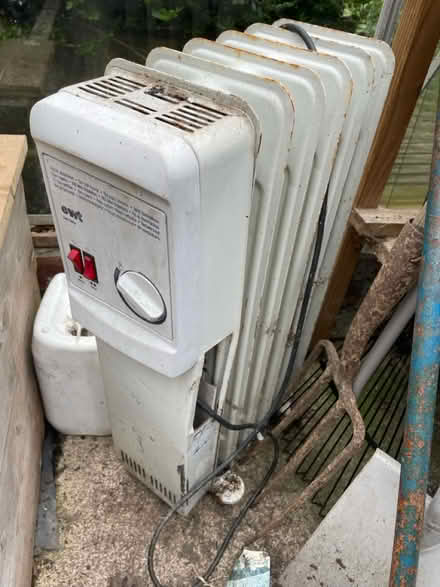Photo of free EWT oil heater (HD1, Huddersfield) #1