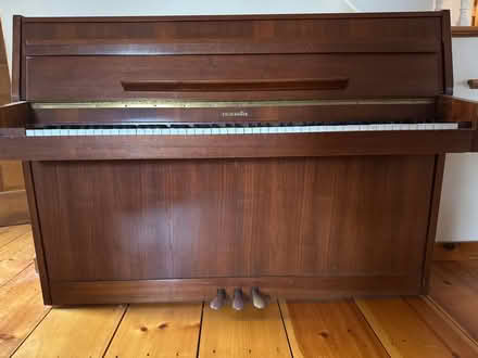 Photo of free piano (Groton, near Lawrence Academy) #1