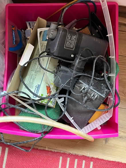 Photo of free Assortment of fish tank bits (West Byfleet KT14) #1