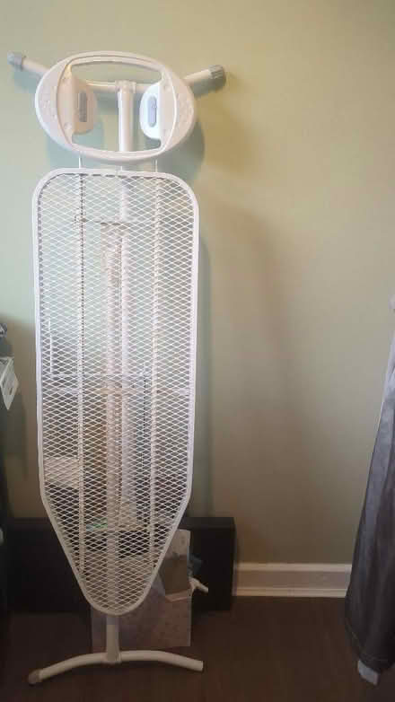 Photo of free Ironing board (Greenwich SE10) #1