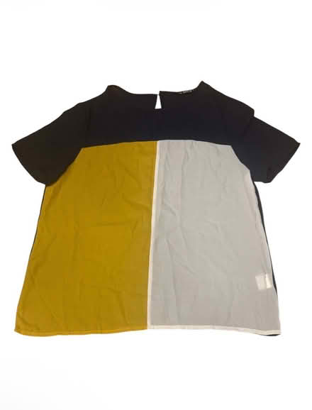 Photo of free Shein Woman’s Woman’s BWY Top (Brooklyn Storage) #1