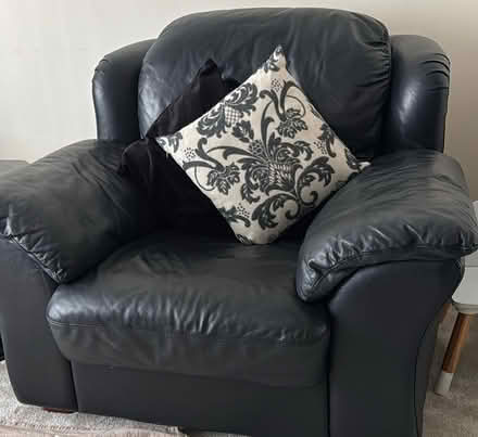 Photo of free Black leather DFS SOFA (Bury Park LU3) #3