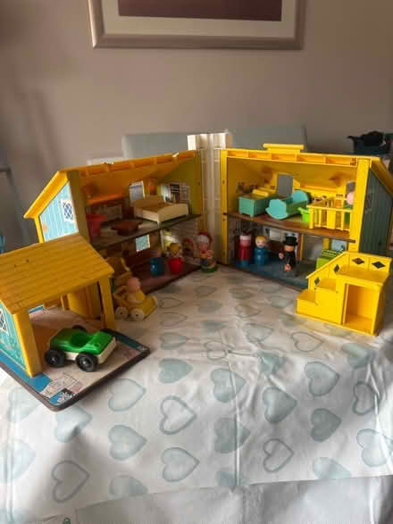 Photo of free Fisher price Play House and figures (Hale End E4) #2