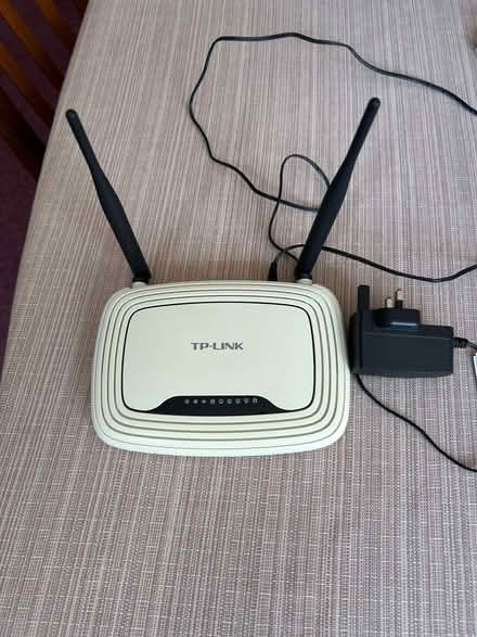 Photo of free TP-Link 300 Mbps Wireless N Router (Camberley GU15) #1