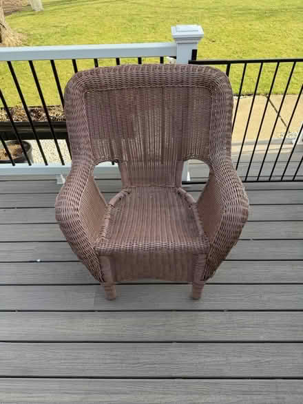 Photo of free Wicker chair (Mundelein IL) #3