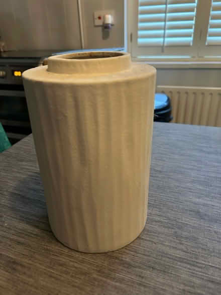 Photo of free Vase (Rowsham HP22) #1