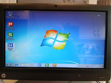 Photo of free HP Touchsmart 520 AIO Computer W7 (B90 shirley) #2
