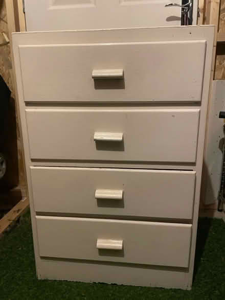 Photo of free White chest of drawers (Harrowby Lane Grantham) #1