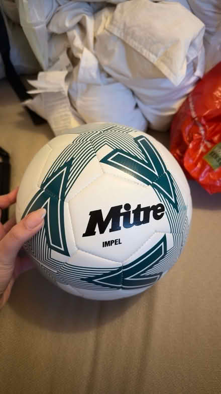 Photo of free football and basketball (The Exchange LS12) #2