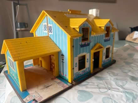 Photo of free Fisher price Play House and figures (Hale End E4) #1