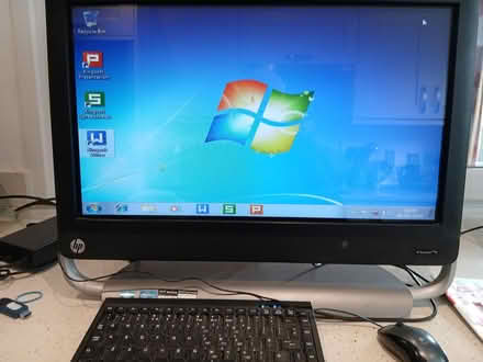 Photo of free HP Touchsmart 520 AIO Computer W7 (B90 shirley) #1