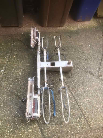 Photo of free Bike rack to go on a tow bar - up to three bikes (Greystones S11) #2
