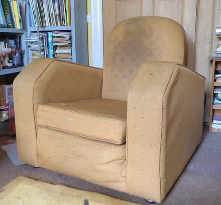 Photo of free Reproduction art deco armchair (Lewes BN7) #1
