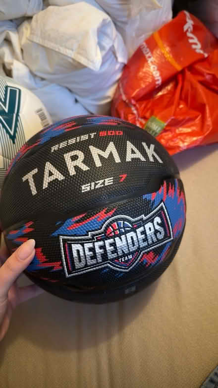 Photo of free football and basketball (The Exchange LS12) #1