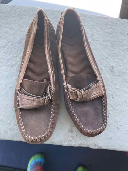 Photo of free Women’s shoes 9m (Oakland) #1
