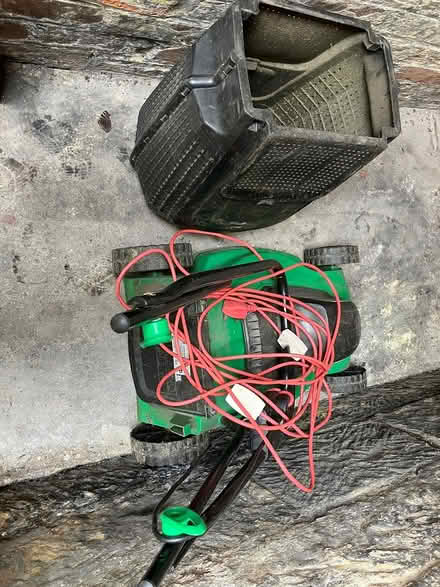 Photo of free Gardenlite 1400W electric lawnmower (Belper DE56) #1