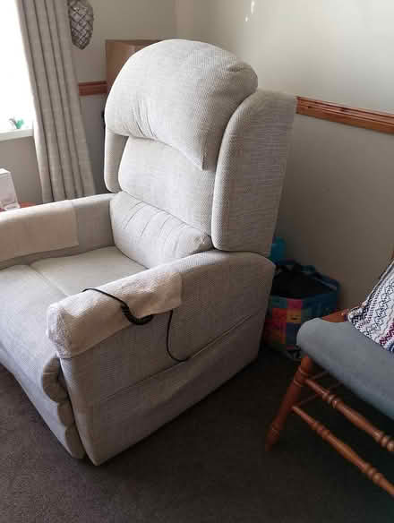 Photo of free Electric power lift reclining chair (Sa12 7th) #2