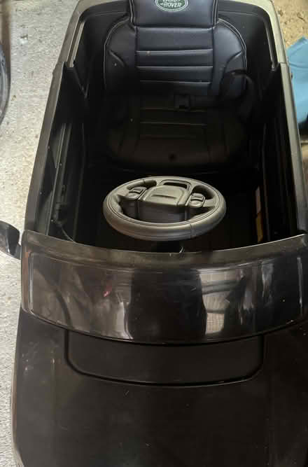 Photo of free 12V Range Rover Ride On Car (Tunbridge Wells S. TN2) #1