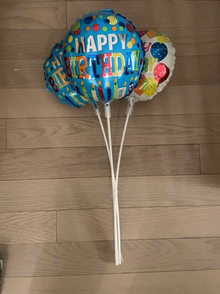 Photo of free Birthday balloons (Kennedy/16th in Markham) #1