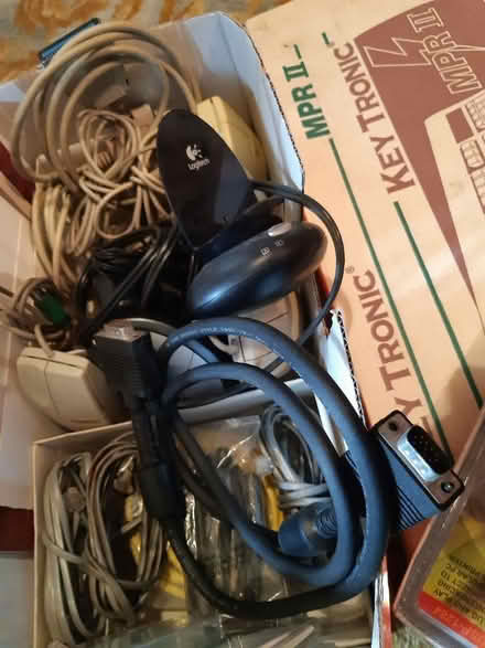 Photo of free PC and printer accessories, etc (D8 area) #3
