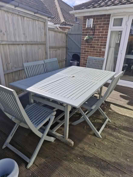 Photo of free A wooden table and 5 chairs (Lancing Bn150qy) #1