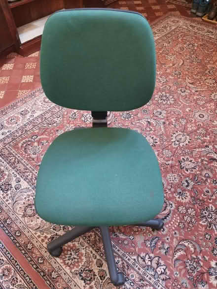 Photo of free Office chair (Stroud central) #1