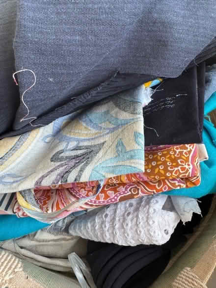 Photo of free Scrap fabric (Liss GU33) #1