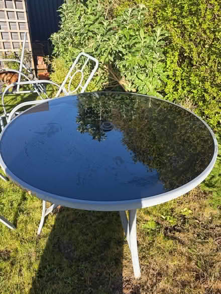 Photo of free Garden set (UB7 9EF) #3