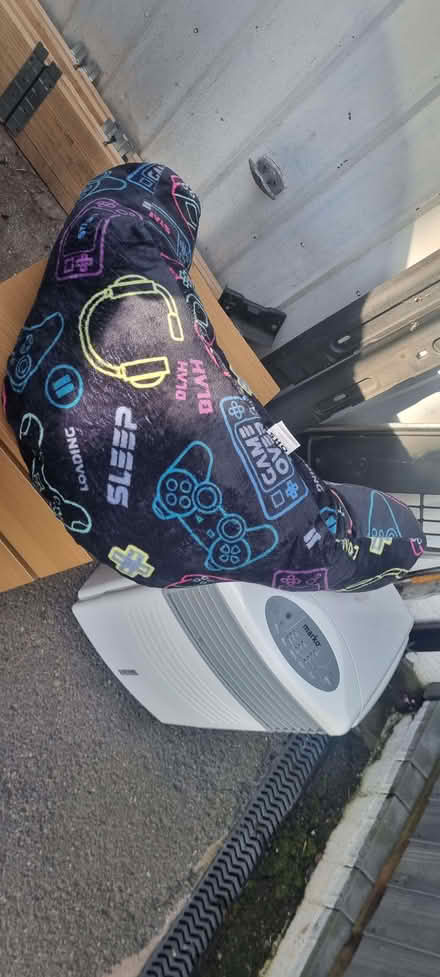 Photo of free Kids gaming cushion (Holbrooks CV6) #2