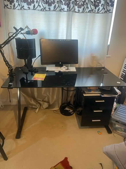 Photo of free Glass Office table (SN25 1TA Torun way) #2