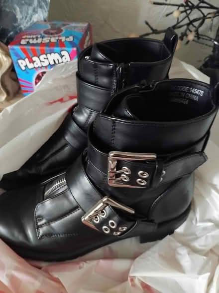 Photo of free Ladies ankle boots size 3 (Bloxwich.walsall WS3) #1